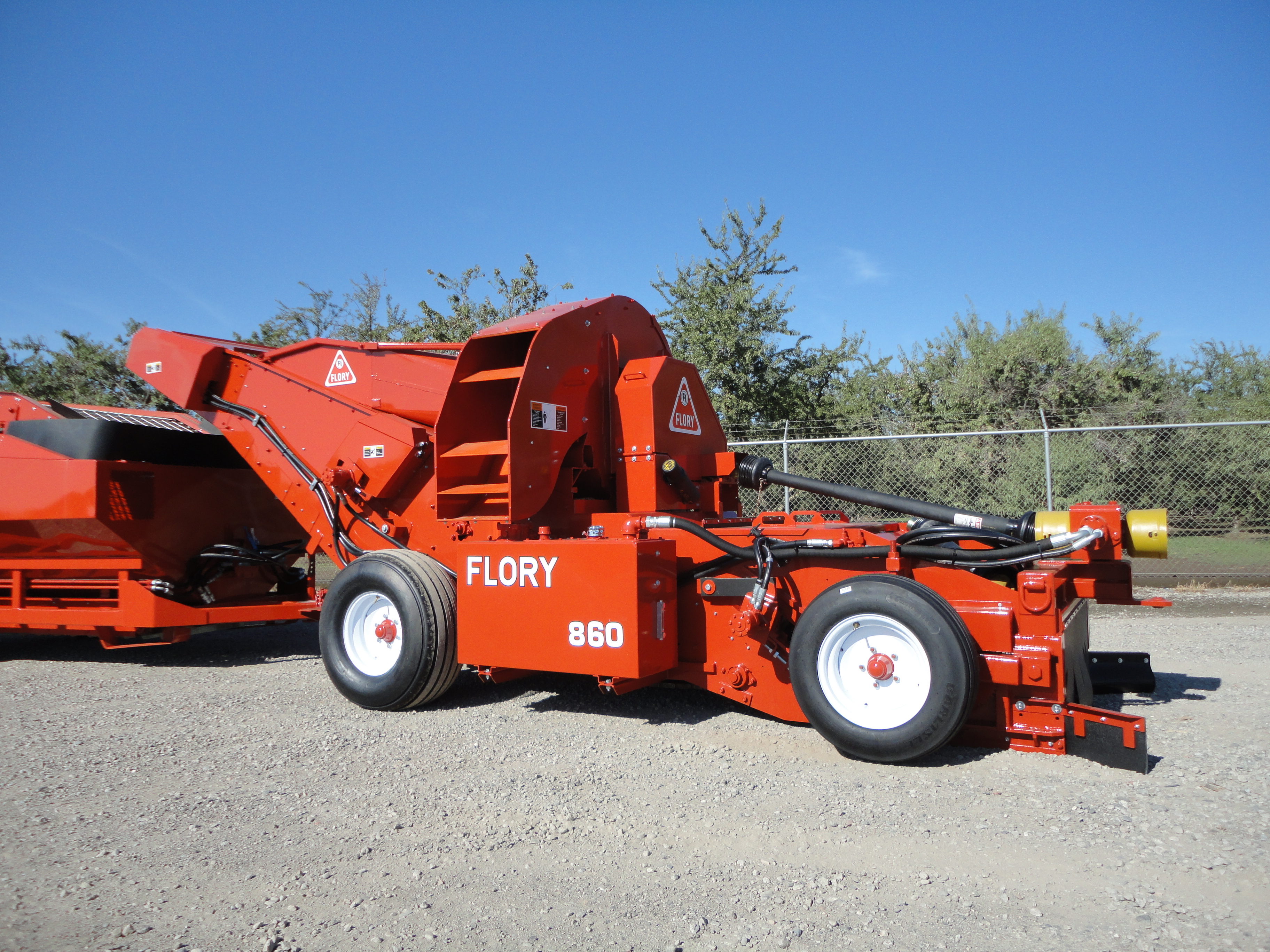 860 Harvester 3