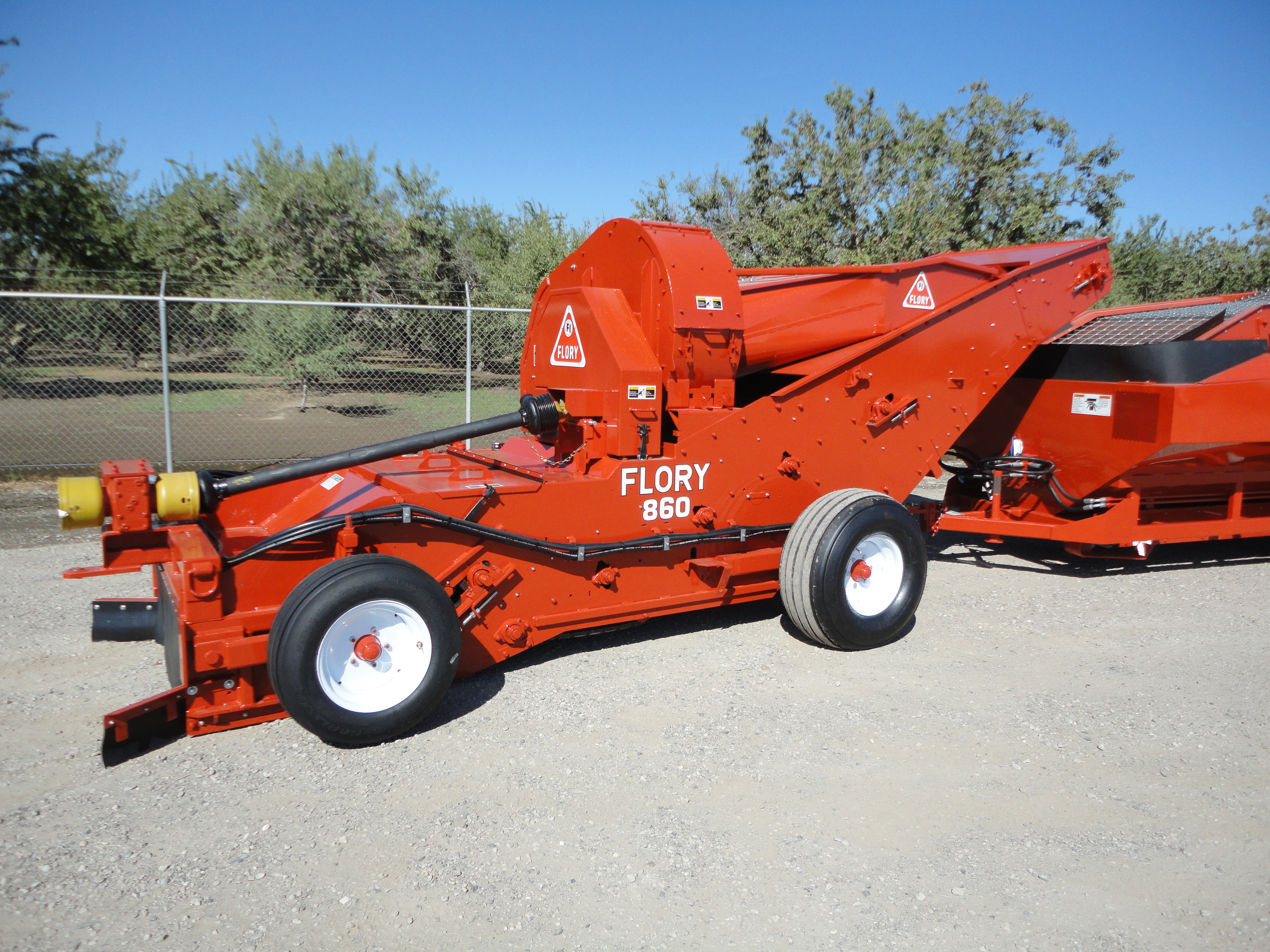 860 Harvester 4
